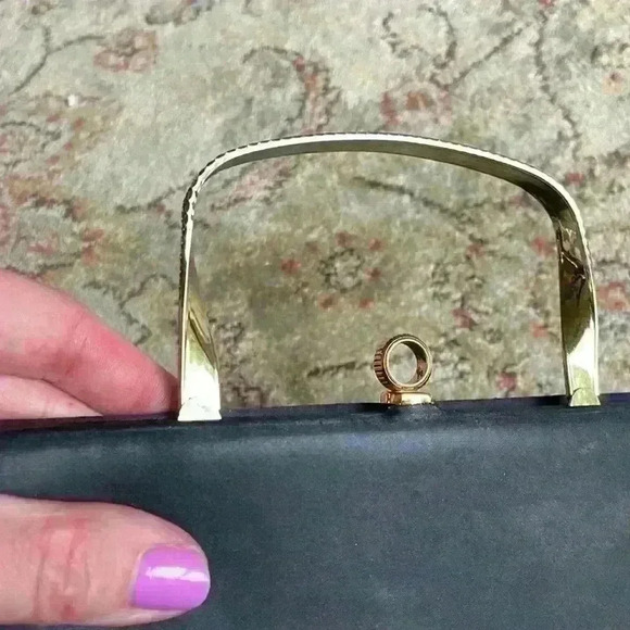 Vintage 50s/60s Andé black silk clutch - Picture 13 of 16